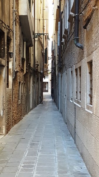 Venedig (165).jpg - Calle Gregolina